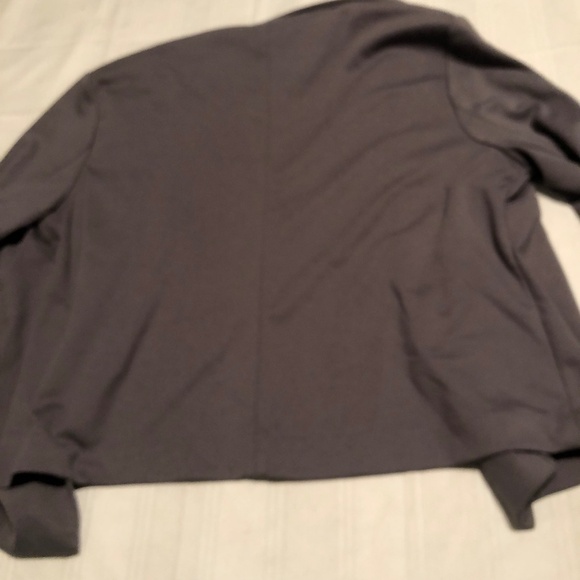 Jessica size 16 polyester shortie blazer like jacket, grey. Never worn - Picture 5 of 6
